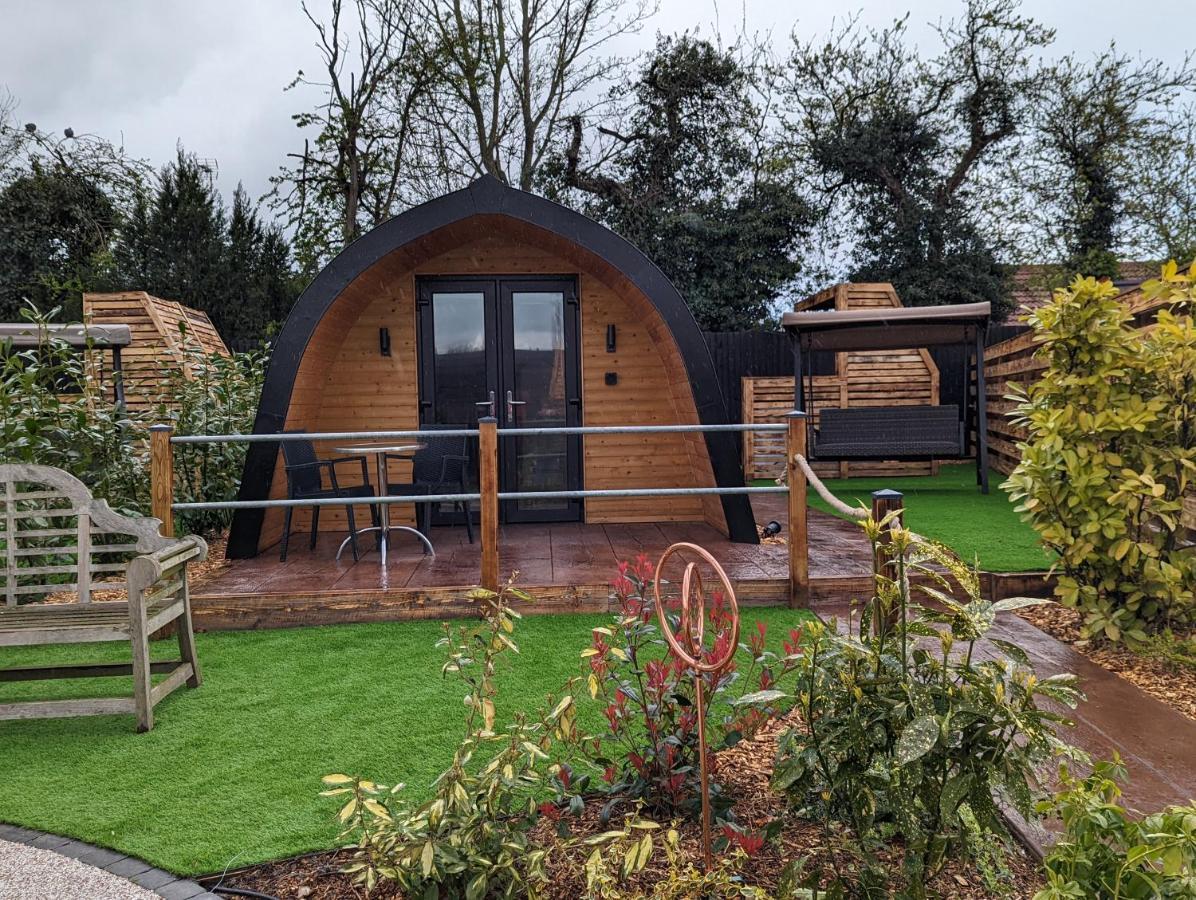 Peacock Lake Glamping Villa Nottingham Exterior photo