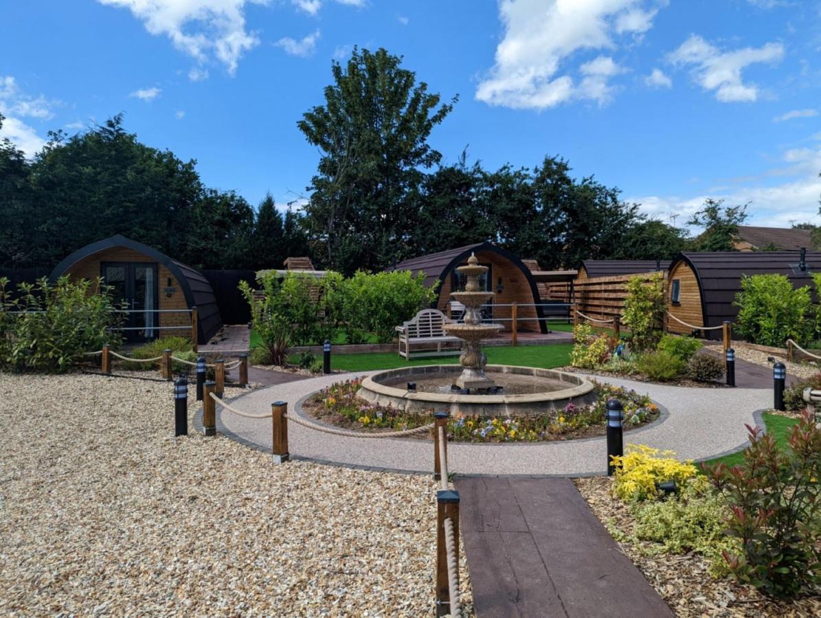 Peacock Lake Glamping Nottingham Exterior photo